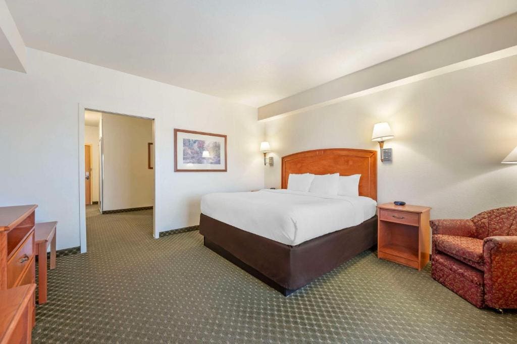 Comfort Inn & Suites Rawlins - View 6