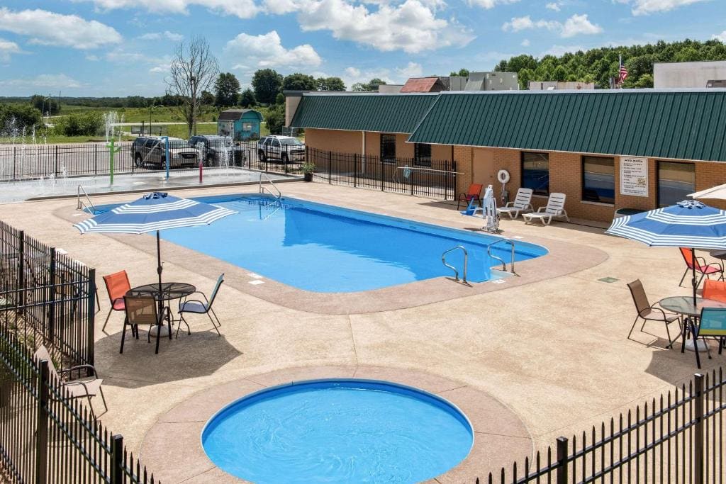 Quality Inn Huntingburg - Jasper - View 3