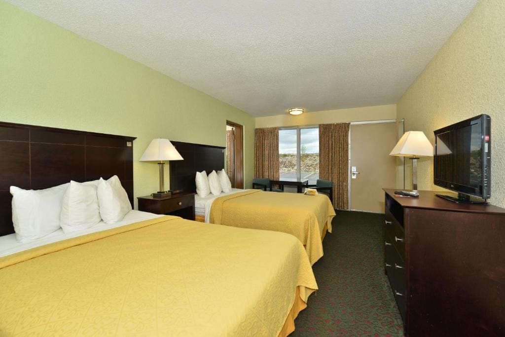 Quality Inn Huntingburg - Jasper - View 2
