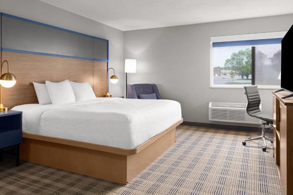 AmericInn by Wyndham Marshfield - View 6