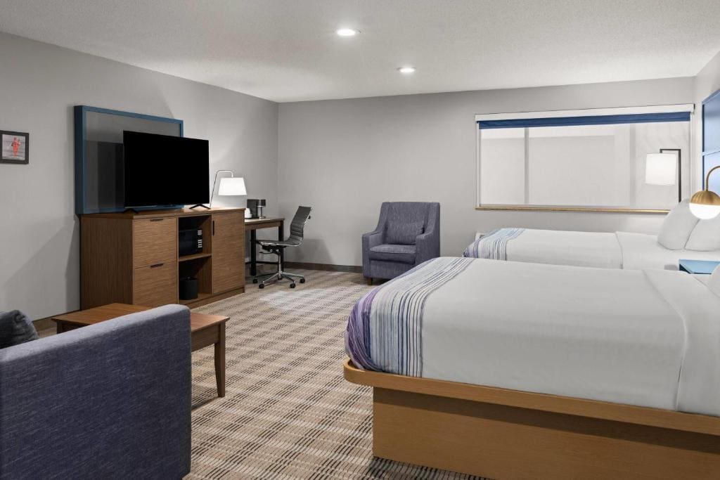 AmericInn by Wyndham Marshfield - View 7