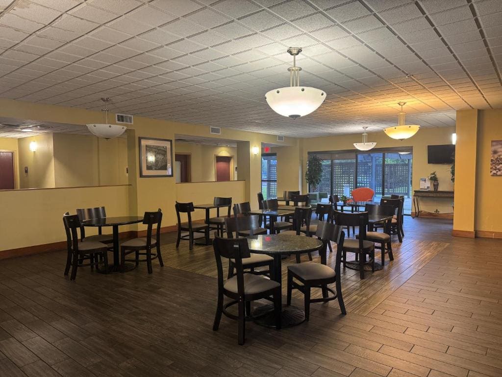 Sleep Inn & Suites Hattiesburg North - View 5