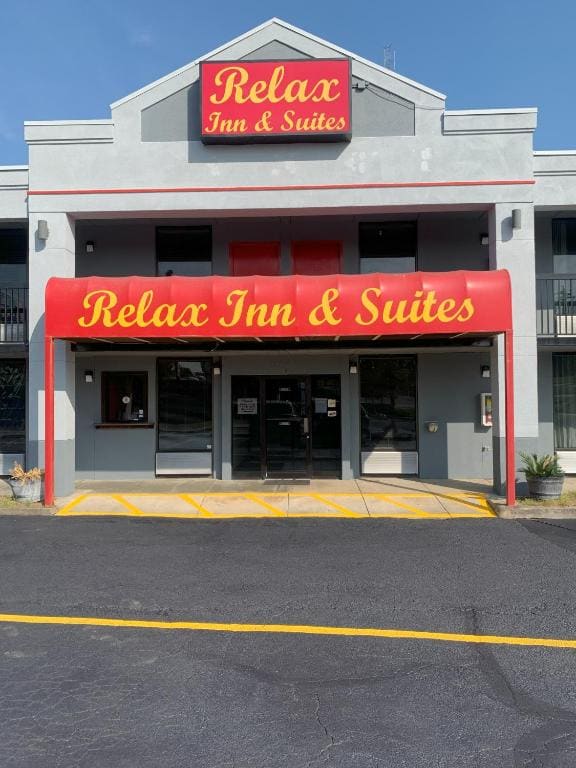 Relax Inn & Suites - View 4