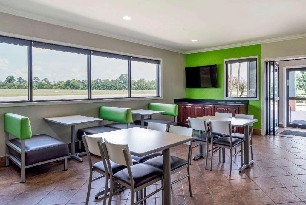 Quality Inn & Suites Demopolis - View 4