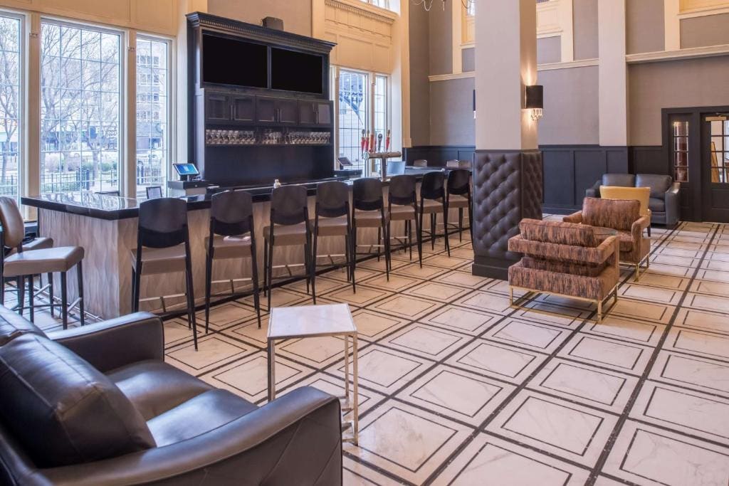 DoubleTree by Hilton Utica - View 4