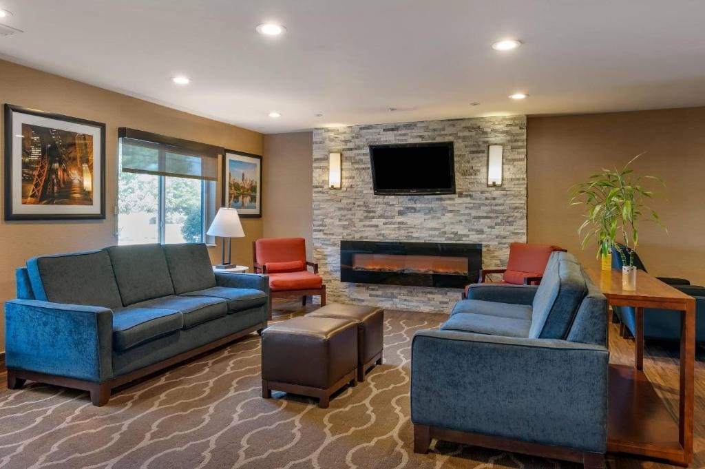 Comfort Inn Romeoville - Bolingbrook - View 5