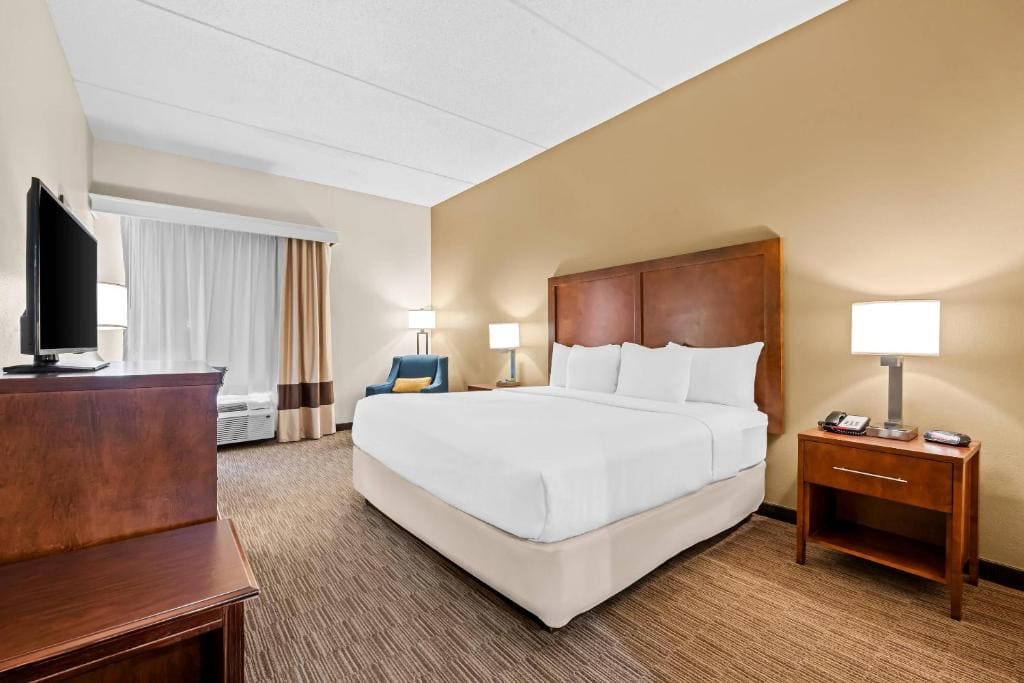 Comfort Inn & Suites Oxford South - View 6