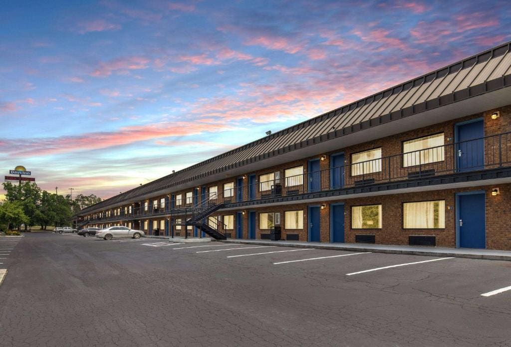 Days Inn by Wyndham St George - View 5