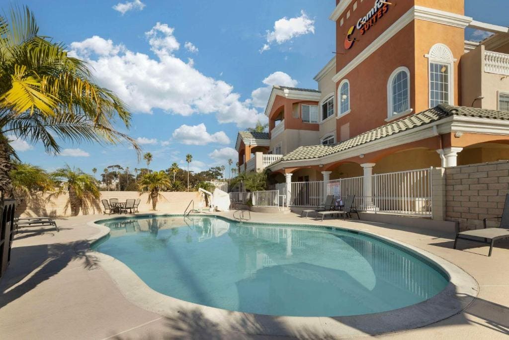 Comfort Suites Oceanside Camp Pendleton Area - View 4