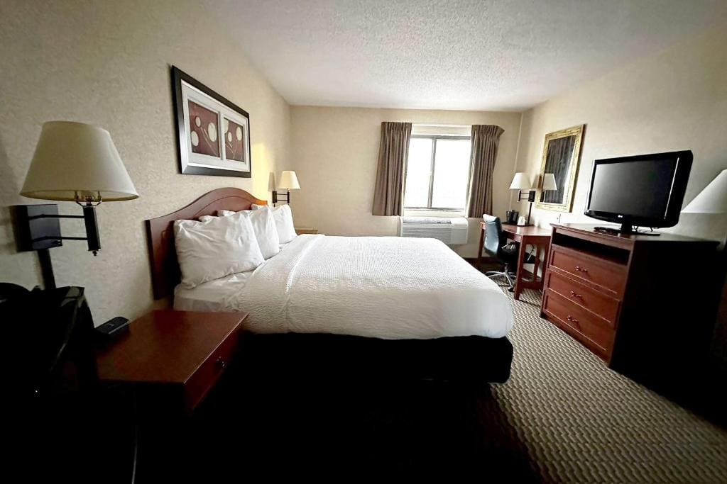 Travelodge by Wyndham Rapid City - Black Hills - View 7