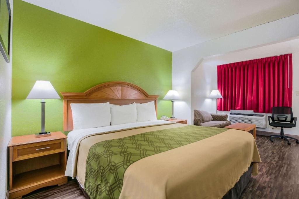Econo Lodge & Suites Brinkley - View 2