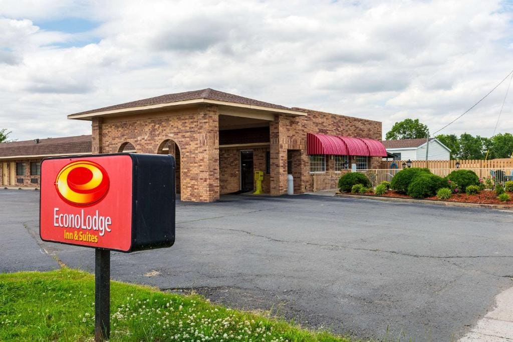 Econo Lodge & Suites Brinkley - Main view