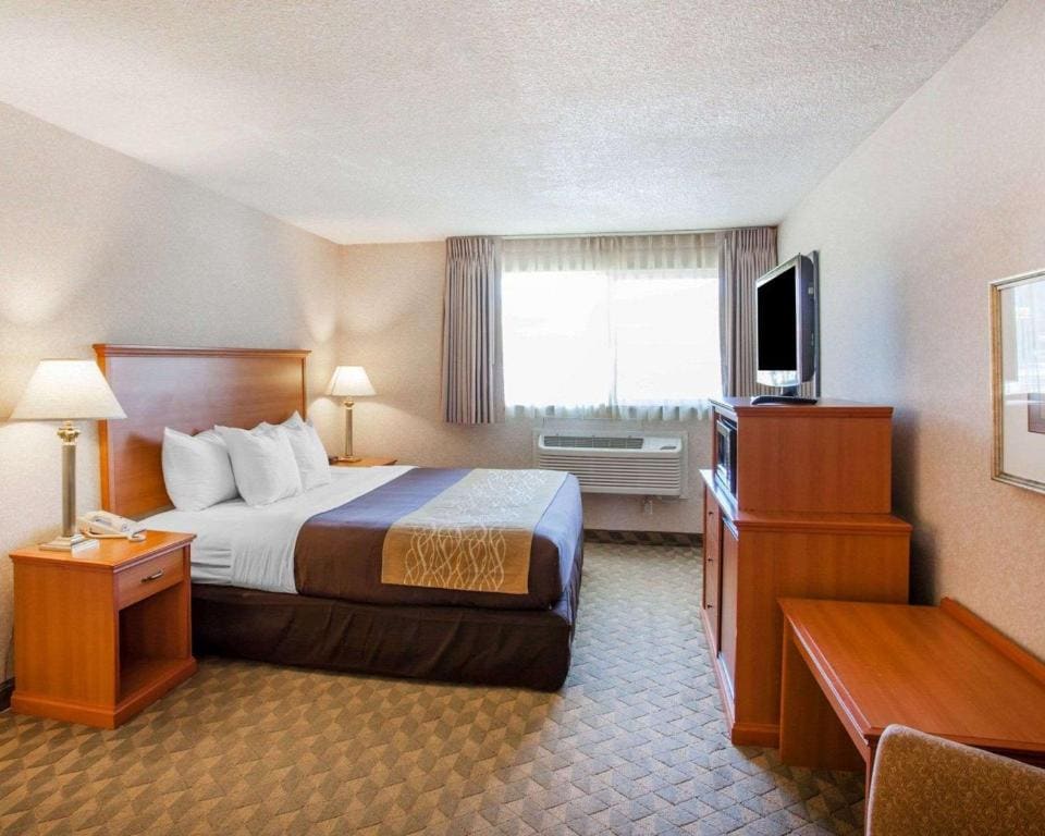 Quality Inn Kirkland - View 7