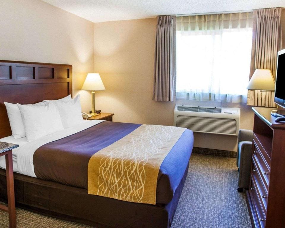Quality Inn Kirkland - View 5