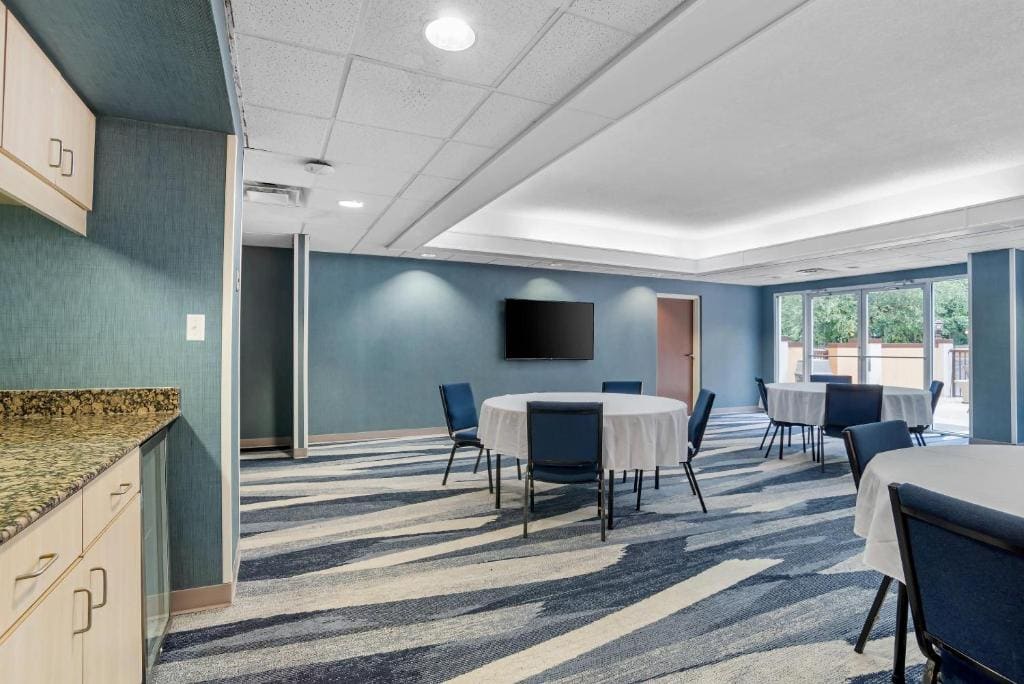 Comfort Suites Gastonia - Charlotte - View 5