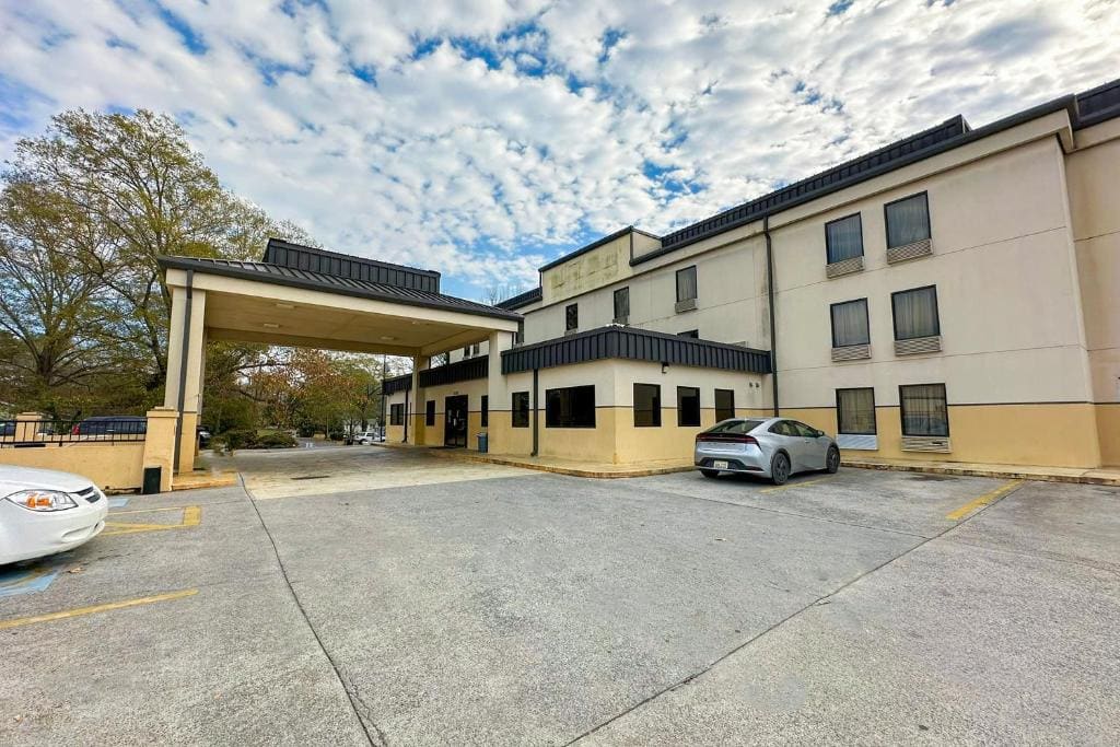 OYO Hotel Rome West GA - Main view