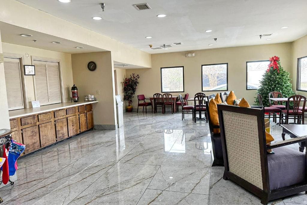 OYO Hotel Rome West GA - View 4