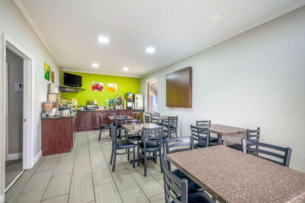 Quality Inn Cullman I-65 Exit 310 - View 3