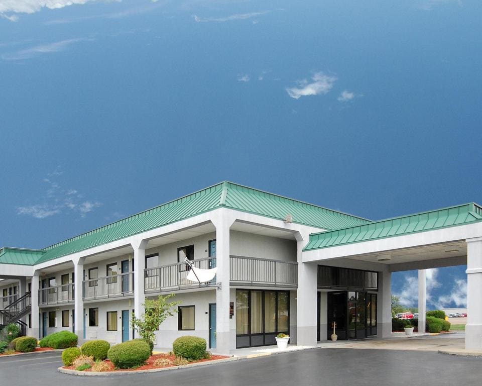 Motel 6-Covington, TN - Main view
