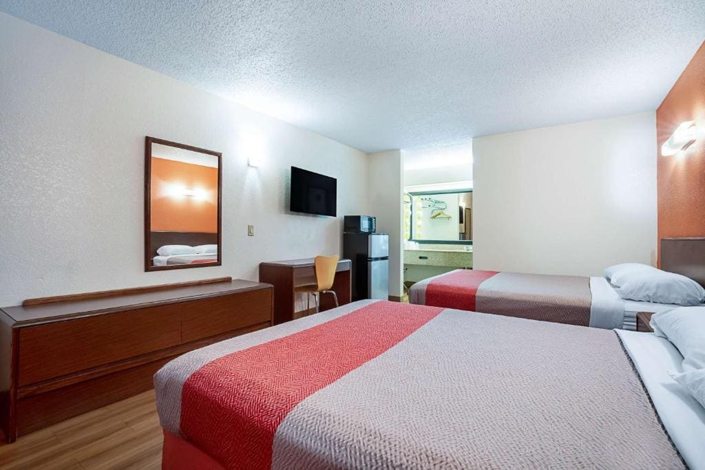 Motel 6-Covington, TN - View 6