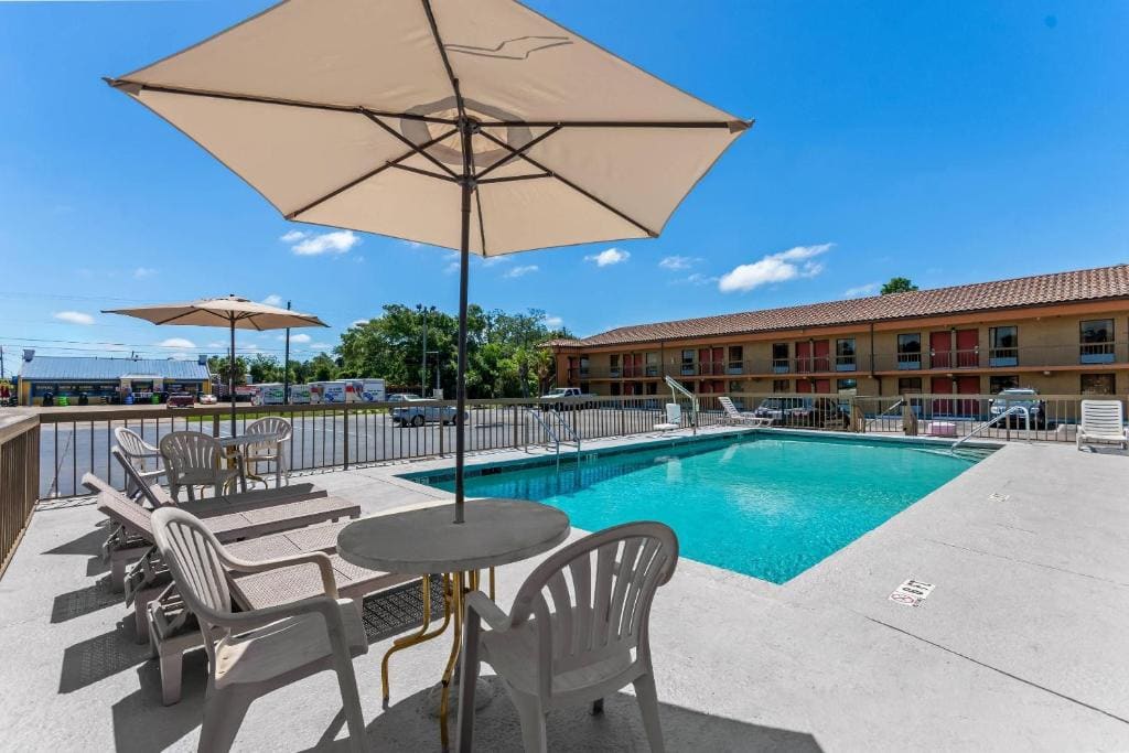 Econo Lodge Panama City St Andrews - View 5