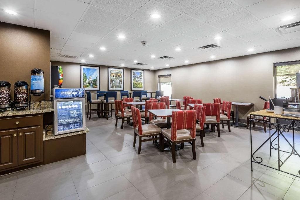 Comfort Inn & Suites Dalton West - View 3