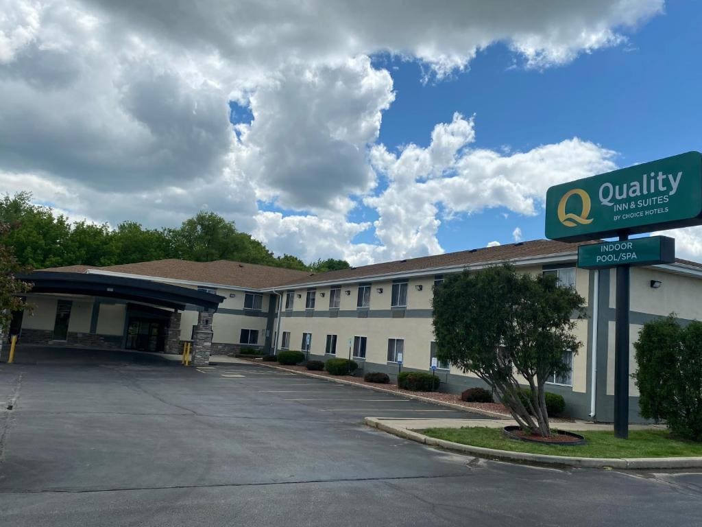 Quality Inn & Suites West Bend - View 5