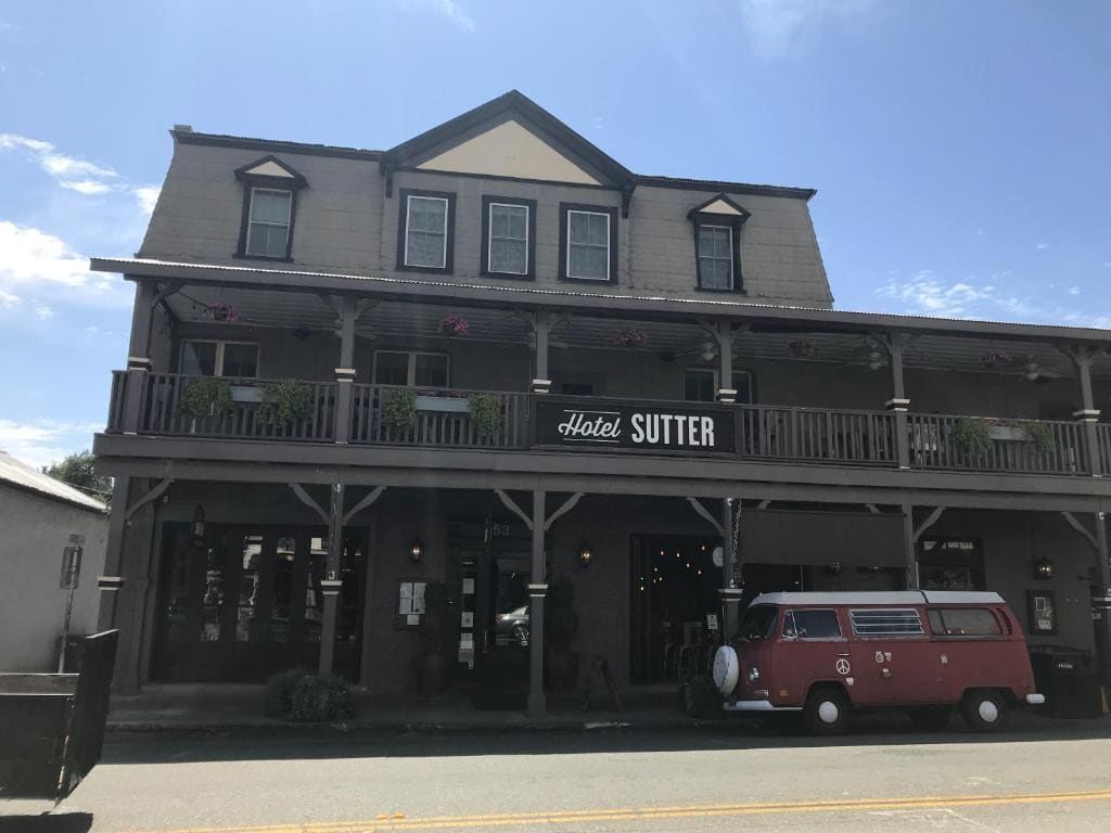 Hotel Sutter - Main view