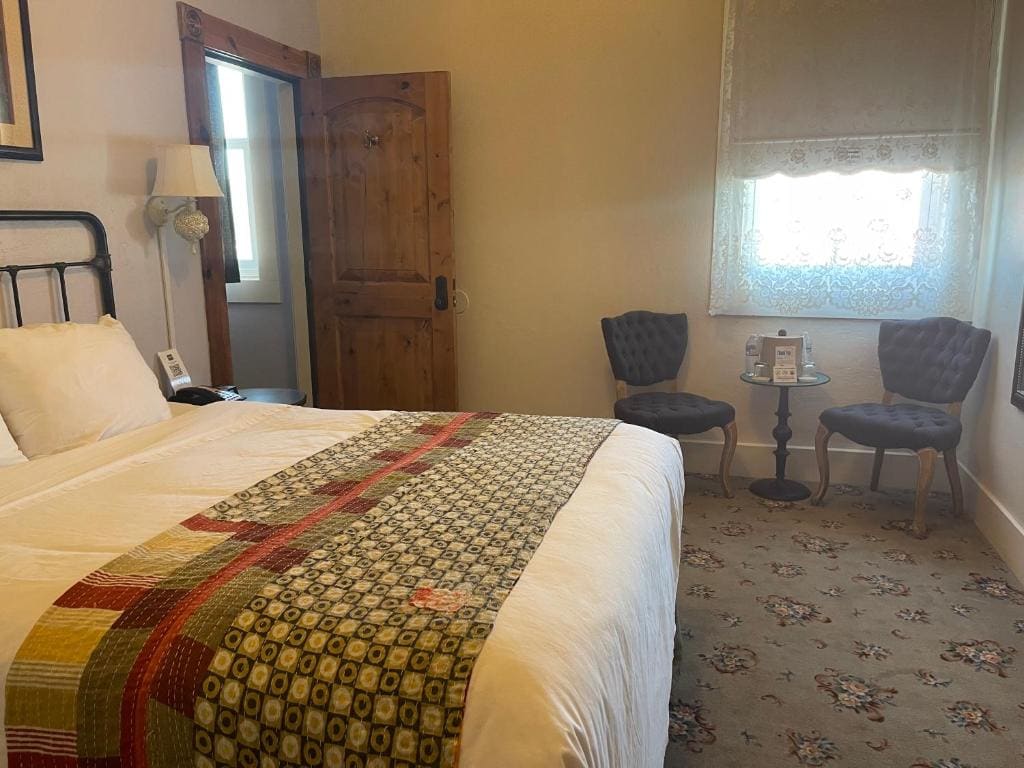 Hotel Sutter - View 2