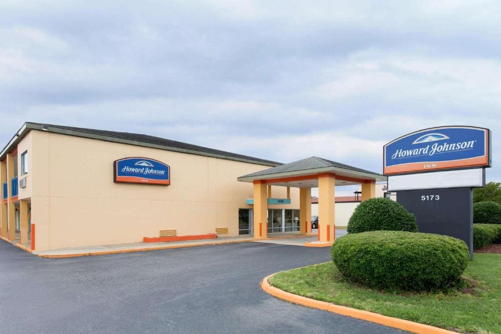 Howard Johnson by Wyndham Virginia Beach - Main view