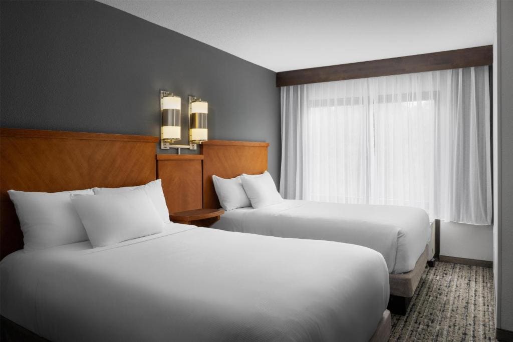 Hyatt Place Indianapolis Airport - View 2