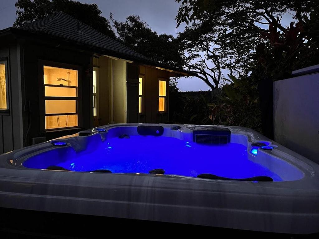 Iao Valley Inn - Main view