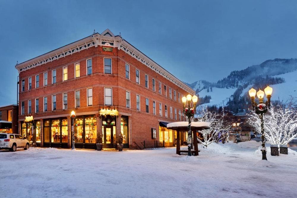 Independence Square Aspen - Main view