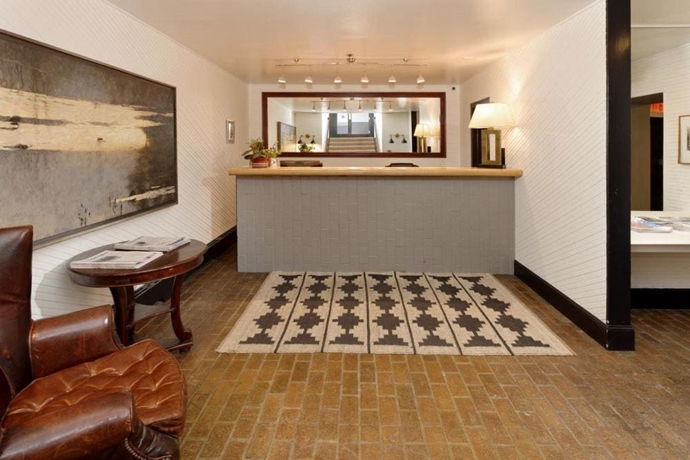 Independence Square Hotel Aspen - View 3