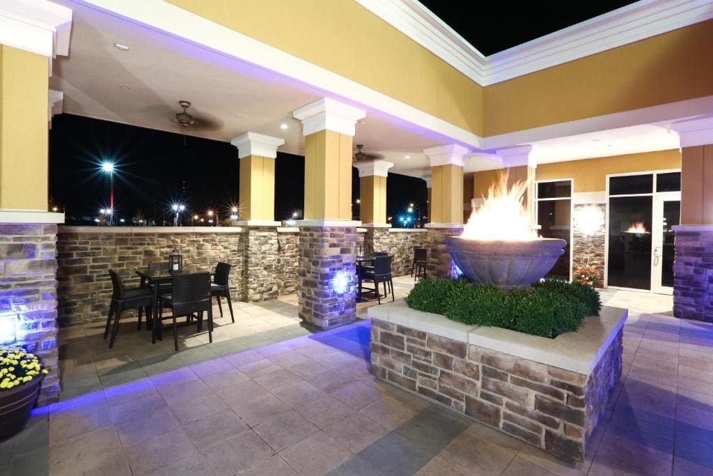 Holiday Inn and Suites East Peoria by IHG - View 5
