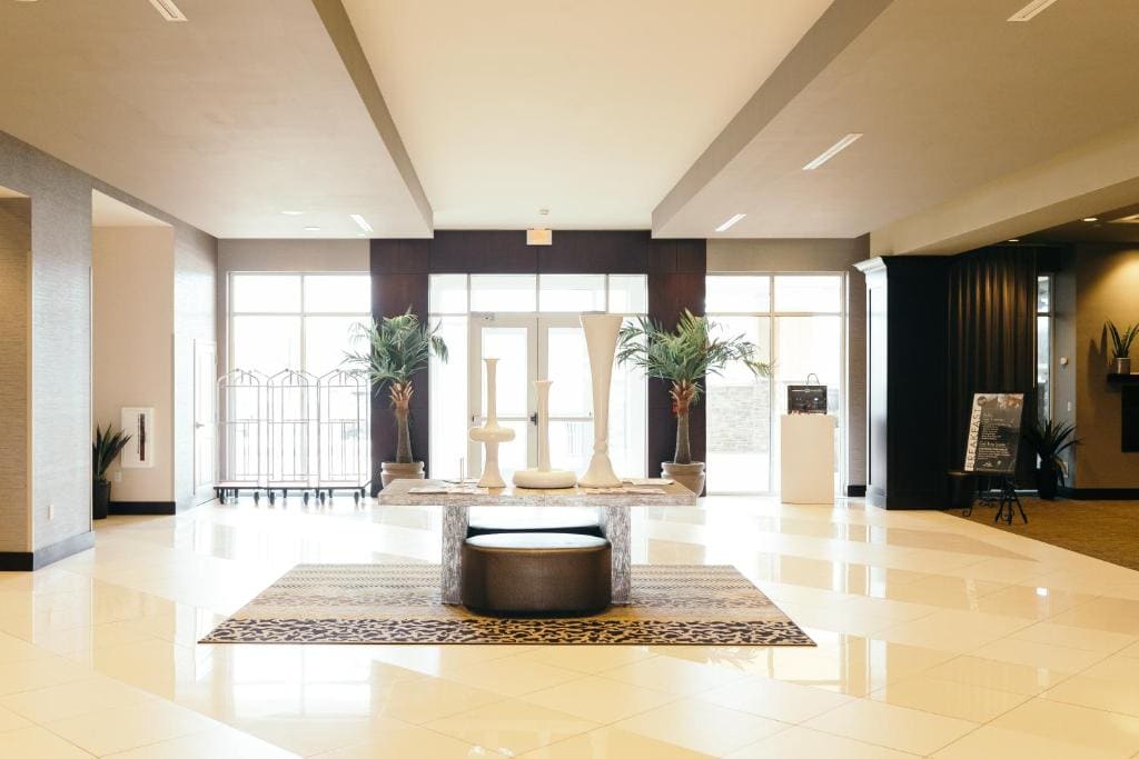 Holiday Inn and Suites East Peoria by IHG - View 7