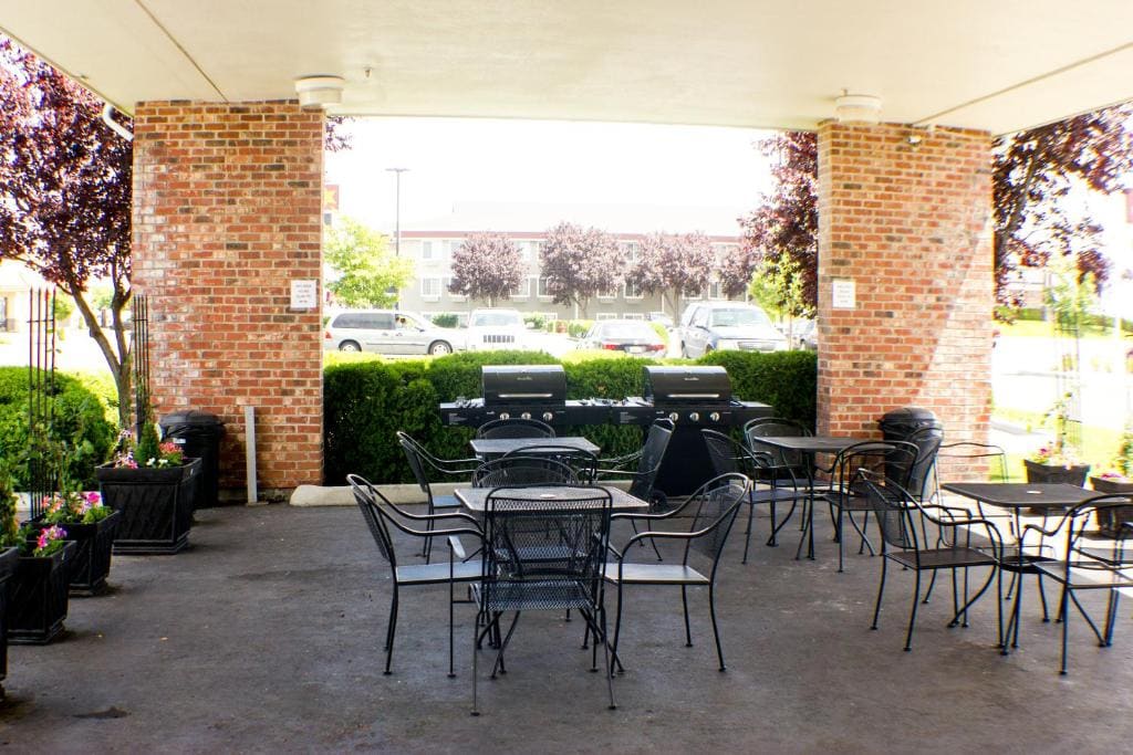 Inn at Moses Lake - View 5