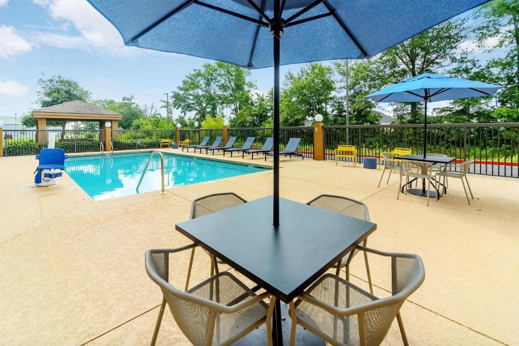 Hampton Inn Foley - View 5
