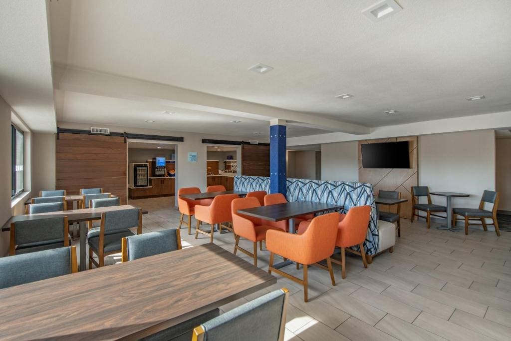 Holiday Inn Express San Diego South - National City by IHG - View 4