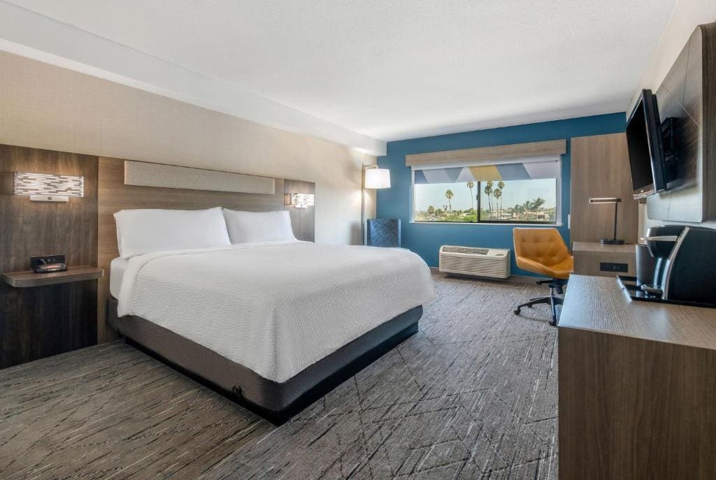 Holiday Inn Express San Diego South - National City by IHG - View 2