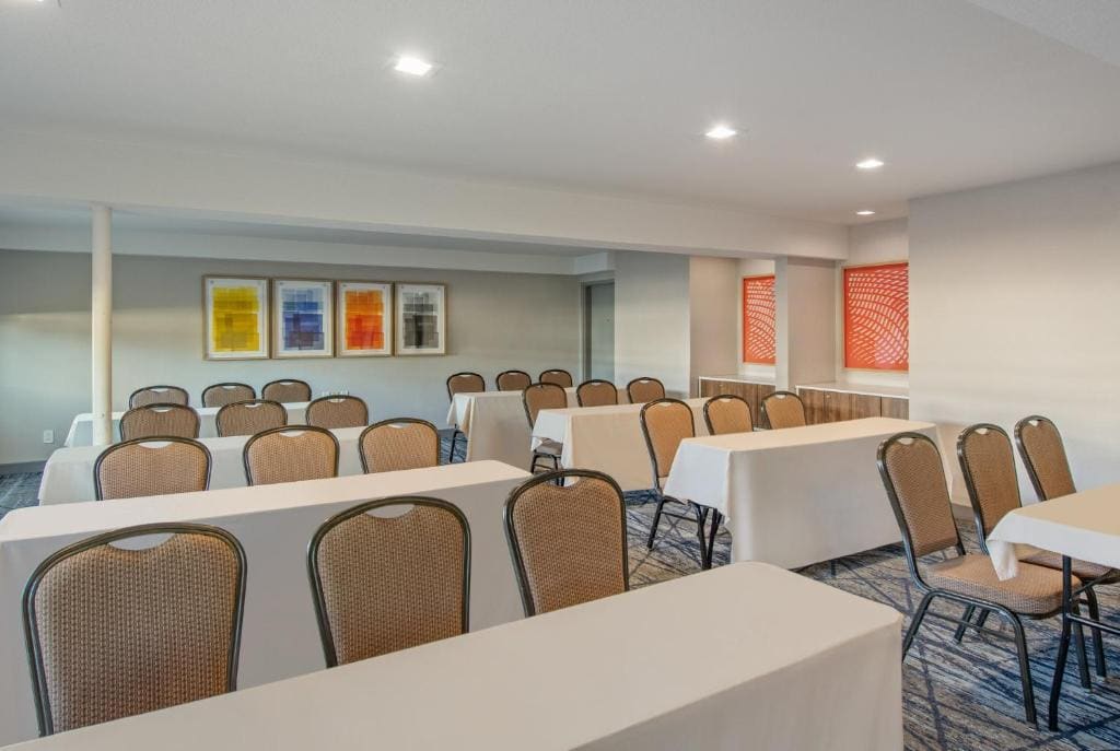 Holiday Inn Express San Diego South - National City by IHG - View 5