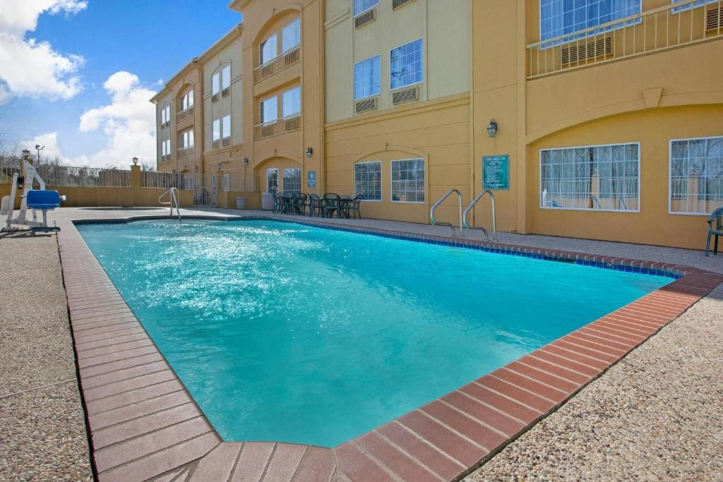 La Quinta by Wyndham Pearland - View 4
