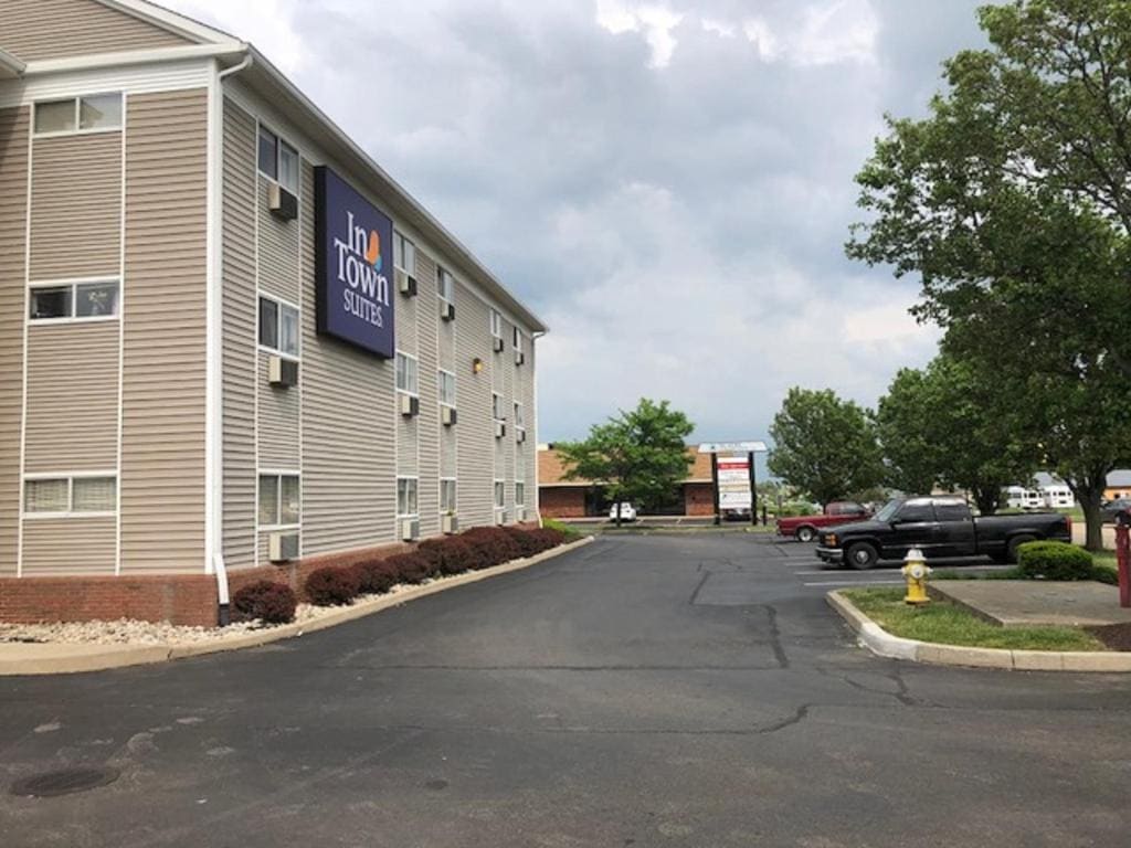 InTown Suites Extended Stay Select Dayton OH- Miamisburg - View 3
