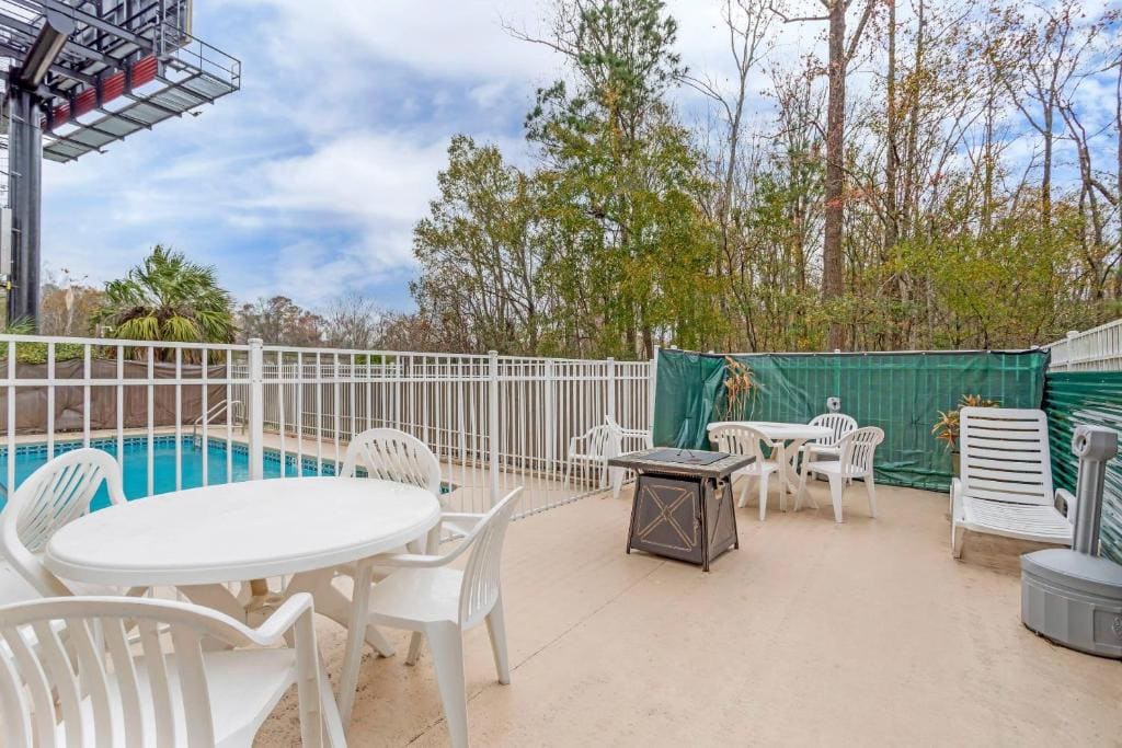 Country Inn & Suites by Radisson, Jacksonville - Orange Park - View 5