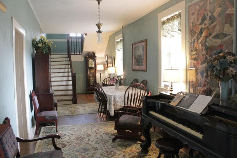 Jailer's Inn - View 4