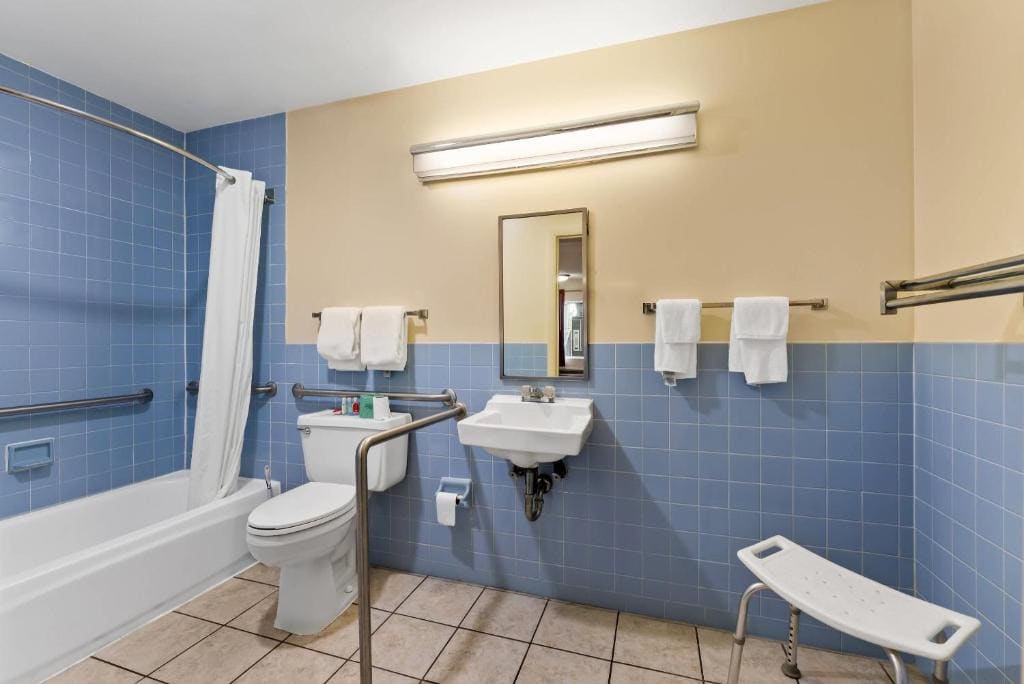 Econo Lodge Fredericksburg near I-95 - View 3