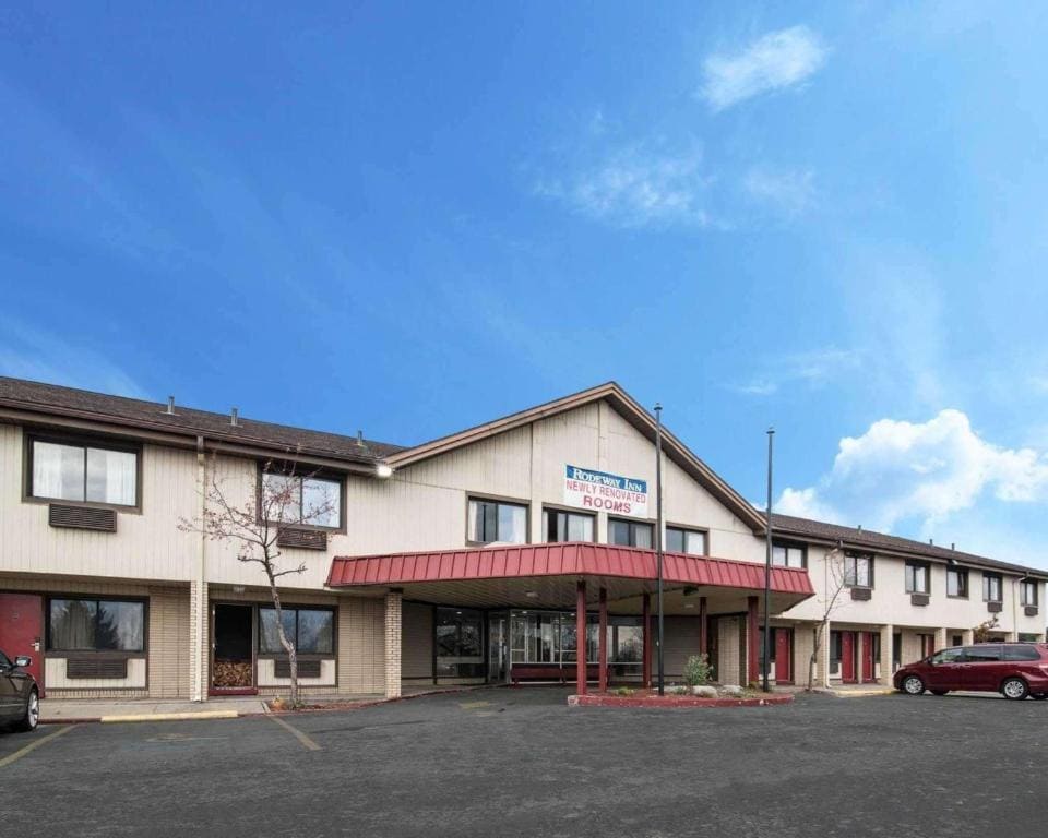 Rodeway Inn Syracuse Carrier Circle - Main view