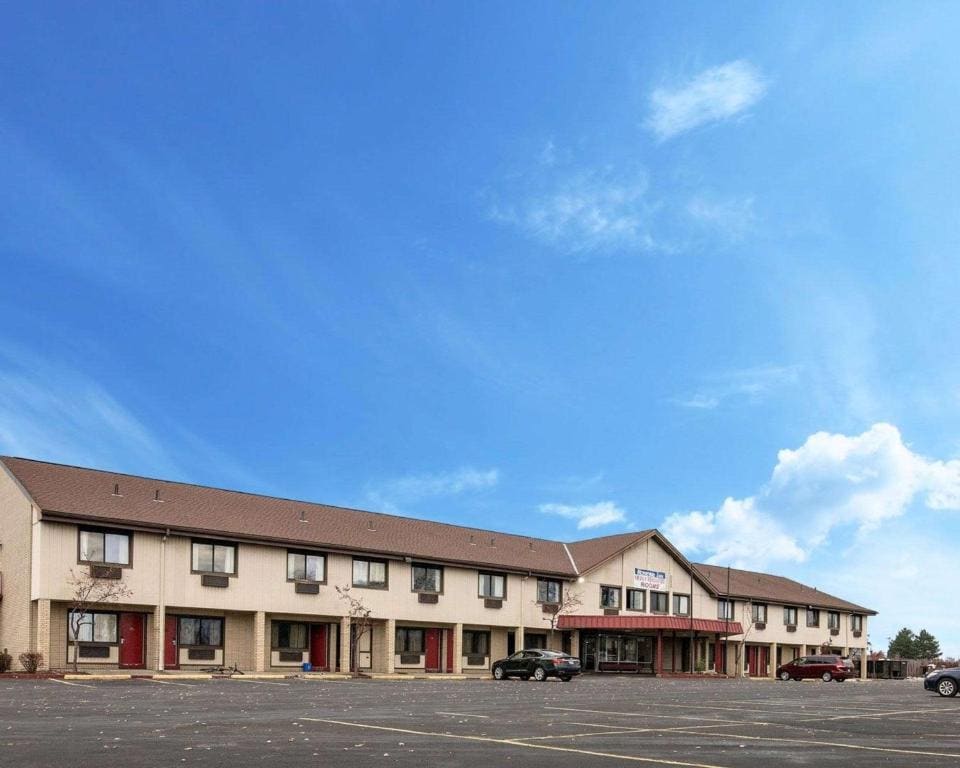 Rodeway Inn Syracuse Carrier Circle - View 4