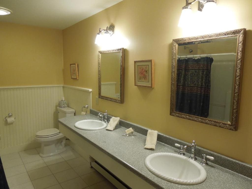 Kearsarge Inn - View 3
