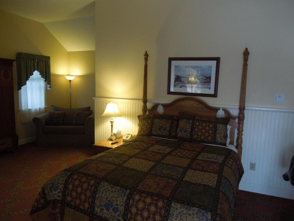 Kearsarge Inn - View 2
